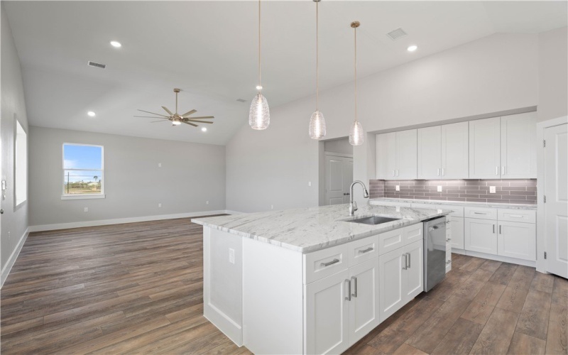 40 Bayview Loop, Rockport, TX 78382, 3 Habitaciones Habitaciones , ,2 BañosBaños,Residential,En Venta,40 Bayview Loop,452669