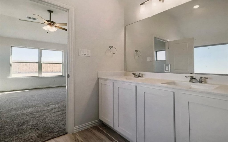 2511 Ridgecrest Lane, Sherman, TX 75092, 3 Bedrooms Bedrooms, ,2 BathroomsBathrooms,Residential Lease,For Rent,2511 Ridgecrest Lane,20982620