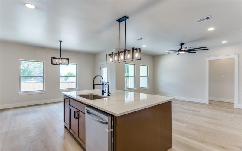 5223 Fletcher Avenue, Fort Worth, TX 76107, 3 Bedrooms Bedrooms, ,2 BathroomsBathrooms,Residential,For Sale,5223 Fletcher Avenue,20982688