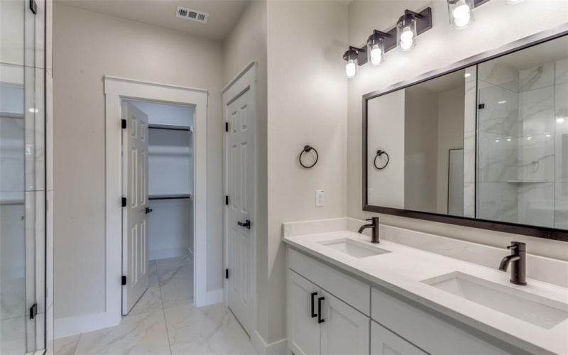 5223 Fletcher Avenue, Fort Worth, TX 76107, 3 Bedrooms Bedrooms, ,2 BathroomsBathrooms,Residential,For Sale,5223 Fletcher Avenue,20982688
