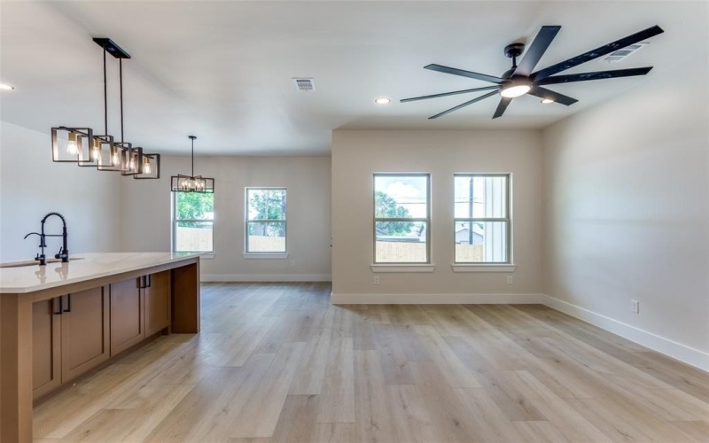 5223 Fletcher Avenue, Fort Worth, TX 76107, 3 Bedrooms Bedrooms, ,2 BathroomsBathrooms,Residential,For Sale,5223 Fletcher Avenue,20982688