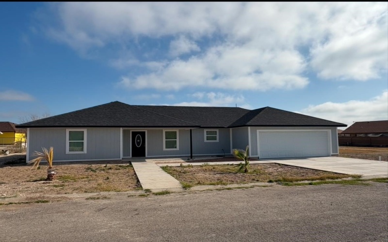 156 Owens, Del Rio, TX 78840, 3 Bedrooms Bedrooms, ,2 BathroomsBathrooms,Residential,For Sale,156 Owens,206514