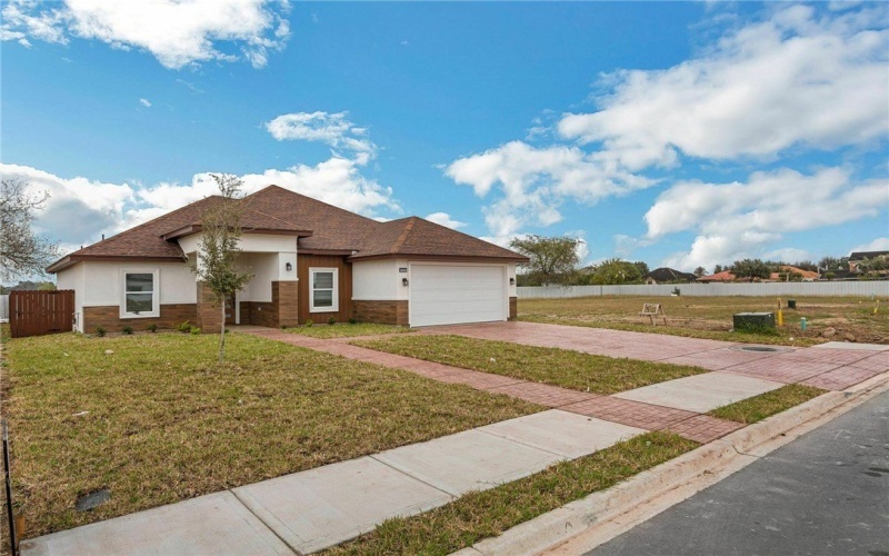 3209 S Kerala Avenue, Edinburg, TX 78539, 4 Bedrooms Bedrooms, ,3 BathroomsBathrooms,Residential,For Sale,3209 S Kerala Avenue,452740