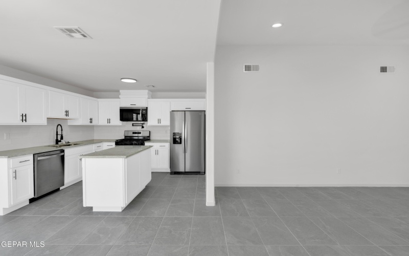 15221 Purpose Avenue, El Paso, TX 79938, 3 Bedrooms Bedrooms, ,2 BathroomsBathrooms,Residential,For Sale,15221 Purpose Avenue,925370