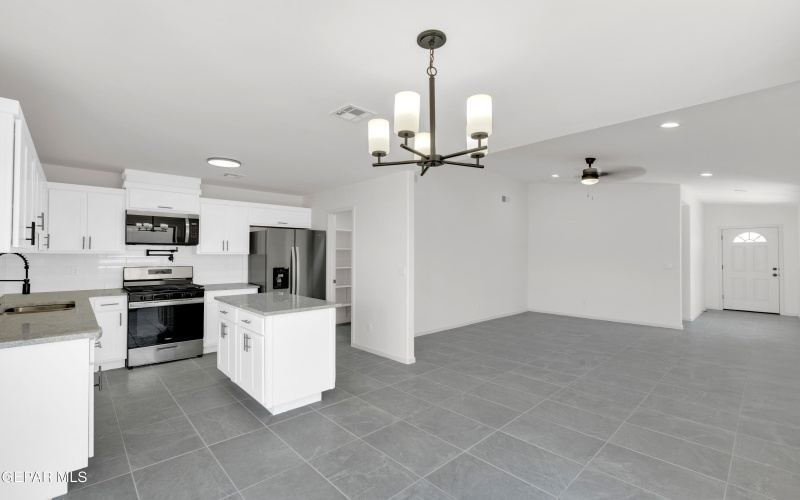 15221 Purpose Avenue, El Paso, TX 79938, 3 Bedrooms Bedrooms, ,2 BathroomsBathrooms,Residential,For Sale,15221 Purpose Avenue,925370