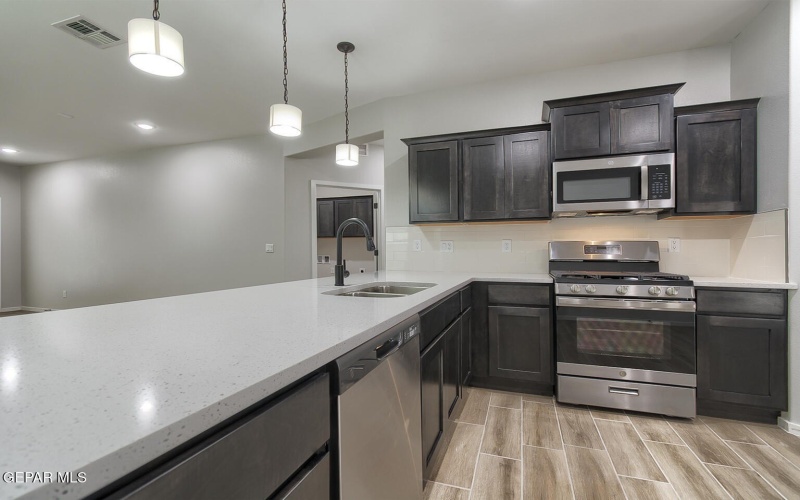 15121 Ambition Avenue, El Paso, TX 79938, 4 Bedrooms Bedrooms, ,2 BathroomsBathrooms,Residential,For Sale,15121 Ambition Avenue,925373