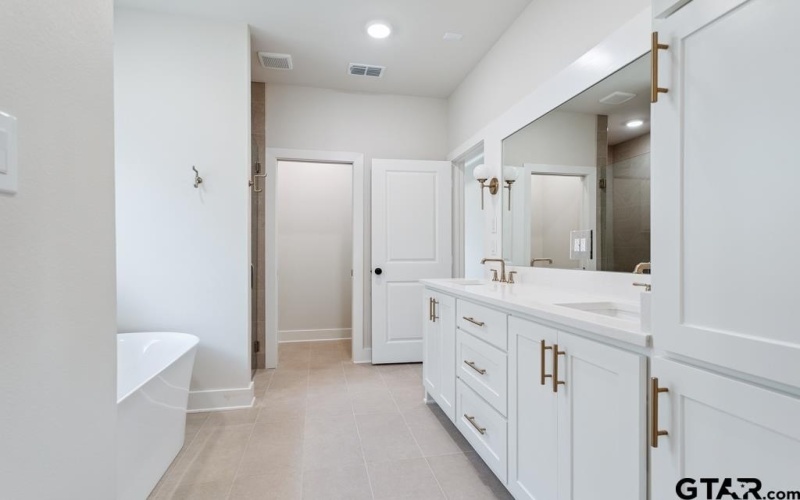 7130 Alexander, Tyler, TX 75707, 3 Bedrooms Bedrooms, ,2 BathroomsBathrooms,Residential,For Sale,7130 Alexander,25009752