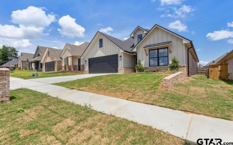 7130 Alexander, Tyler, TX 75707, 3 Bedrooms Bedrooms, ,2 BathroomsBathrooms,Residential,For Sale,7130 Alexander,25009752
