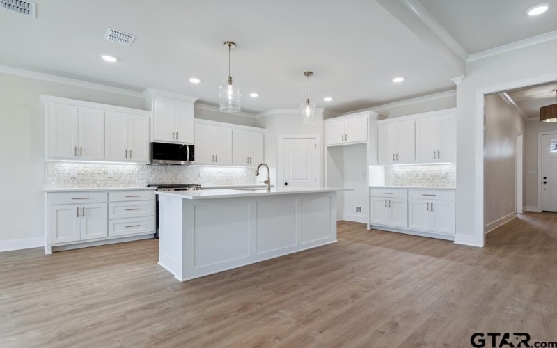 7130 Alexander, Tyler, TX 75707, 3 Bedrooms Bedrooms, ,2 BathroomsBathrooms,Residential,For Sale,7130 Alexander,25009752