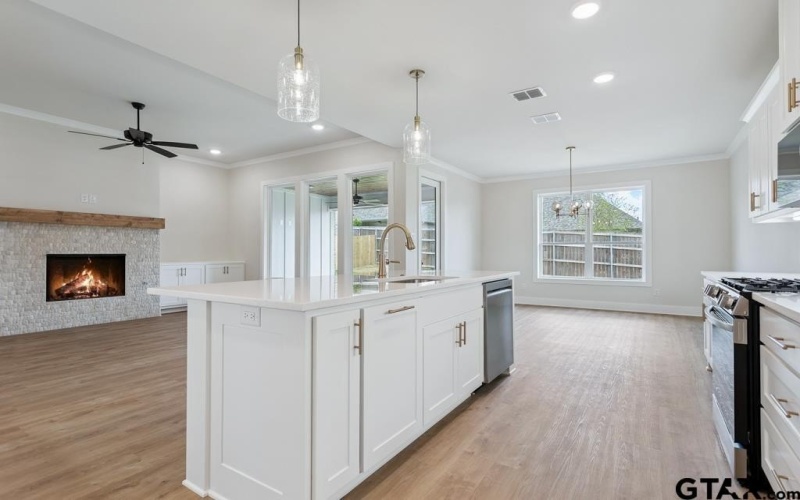 7130 Alexander, Tyler, TX 75707, 3 Bedrooms Bedrooms, ,2 BathroomsBathrooms,Residential,For Sale,7130 Alexander,25009752