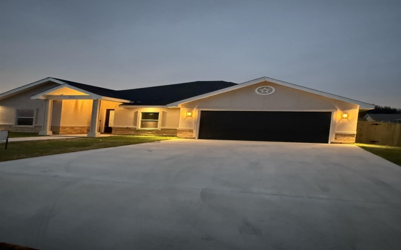 213 Jesus Flores, Del Rio, TX 78840, 3 Bedrooms Bedrooms, ,2 BathroomsBathrooms,Residential,For Sale,213 Jesus Flores,206799