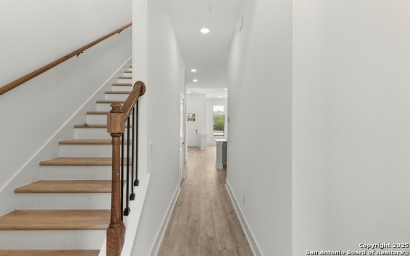 10031 UNIVERSITY WAY #8, San Antonio, TX 78224, 3 Bedrooms Bedrooms, ,2 BathroomsBathrooms,Residential,For Sale,10031 UNIVERSITY WAY,1879548