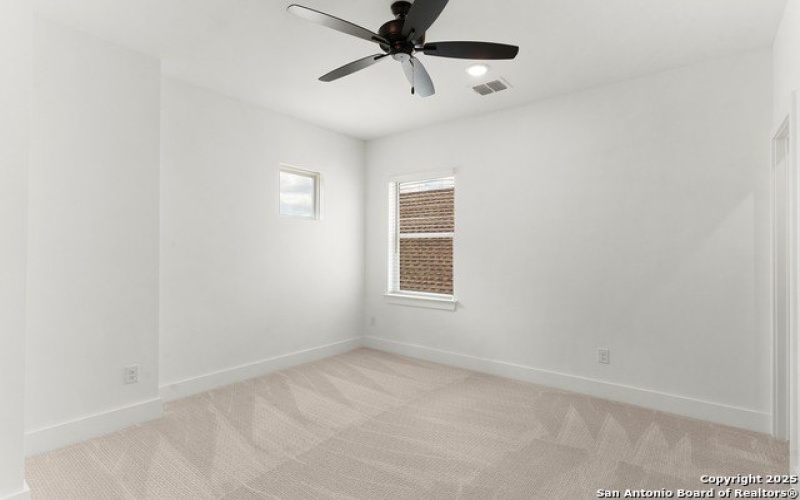 10031 UNIVERSITY WAY #8, San Antonio, TX 78224, 3 Bedrooms Bedrooms, ,2 BathroomsBathrooms,Residential,For Sale,10031 UNIVERSITY WAY,1879548
