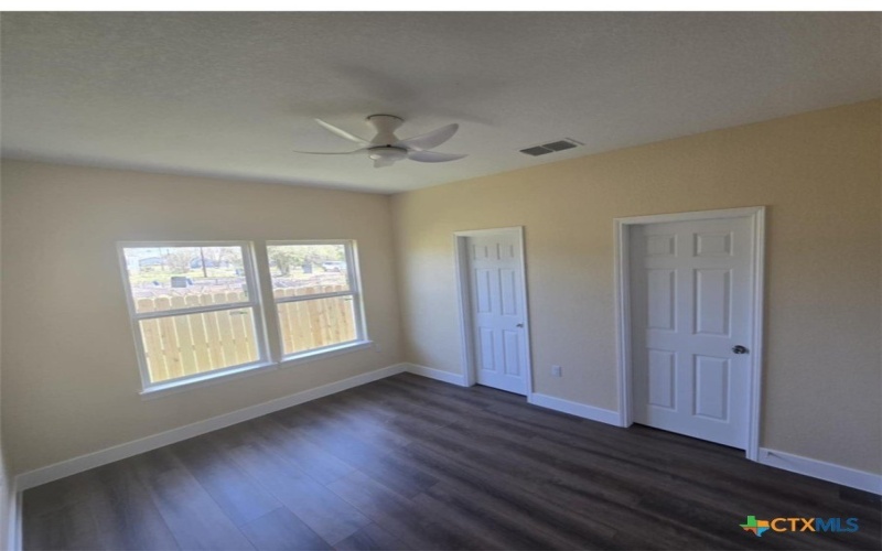 410 W Trinity Street, Luling, TX 78648, 3 Habitaciones Habitaciones , ,2 BañosBaños,Residential,En Venta,410 W Trinity Street,572953