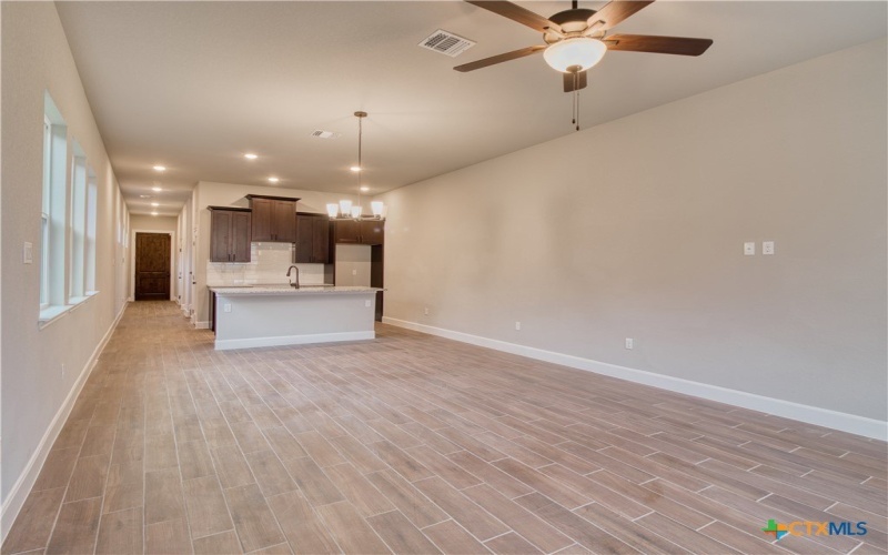 2202 Virginia Blvd #201, San Antonio, TX 78203, 3 Bedrooms Bedrooms, ,2 BathroomsBathrooms,Residential Lease,For Rent,2202 Virginia Blvd,584986
