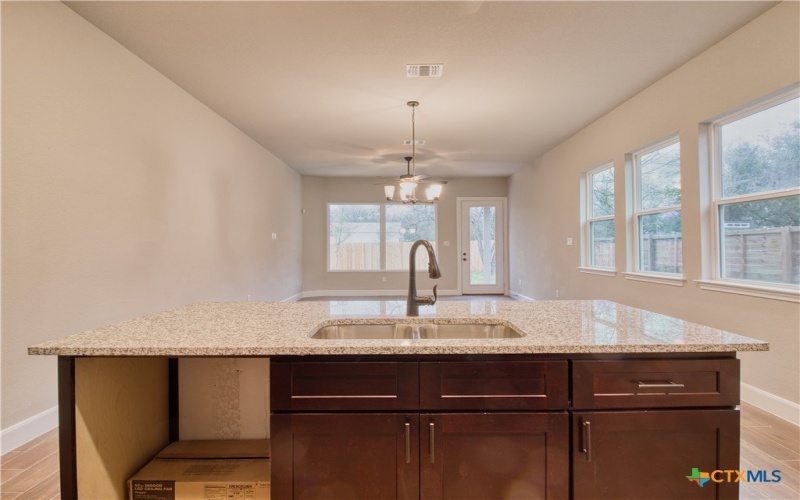 2202 Virginia Blvd #201, San Antonio, TX 78203, 3 Bedrooms Bedrooms, ,2 BathroomsBathrooms,Residential Lease,For Rent,2202 Virginia Blvd,584986