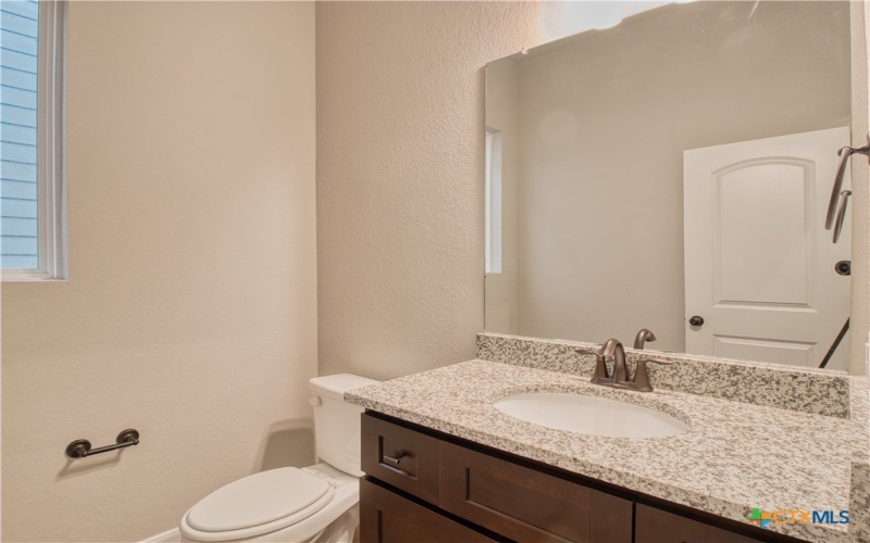 2202 Virginia Blvd #201, San Antonio, TX 78203, 3 Bedrooms Bedrooms, ,2 BathroomsBathrooms,Residential Lease,For Rent,2202 Virginia Blvd,584986
