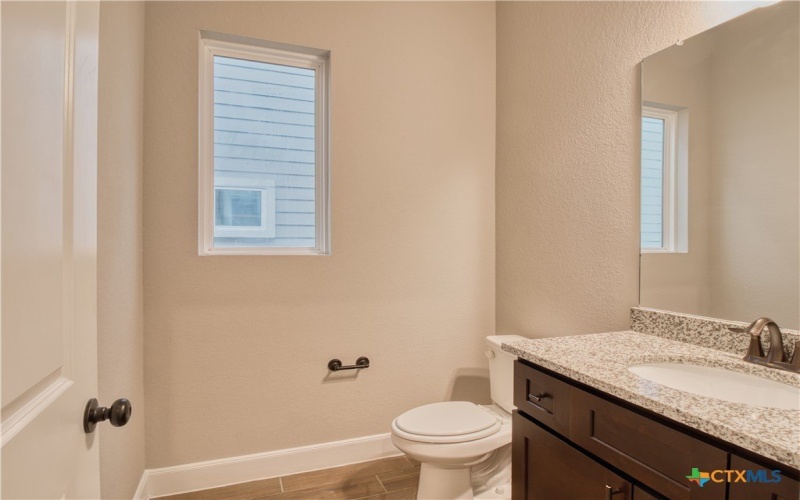 2202 Virginia Blvd #201, San Antonio, TX 78203, 3 Bedrooms Bedrooms, ,2 BathroomsBathrooms,Residential Lease,For Rent,2202 Virginia Blvd,584986