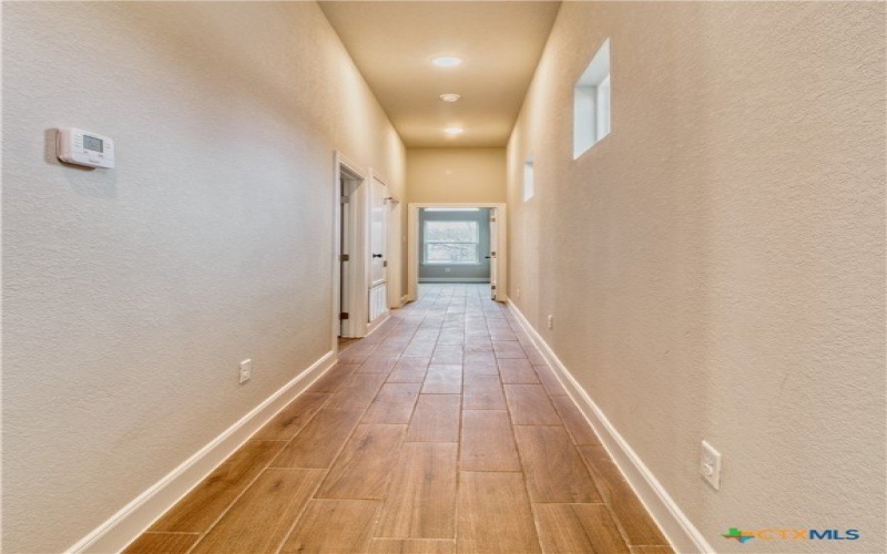 2202 Virginia Blvd #201, San Antonio, TX 78203, 3 Bedrooms Bedrooms, ,2 BathroomsBathrooms,Residential Lease,For Rent,2202 Virginia Blvd,584986
