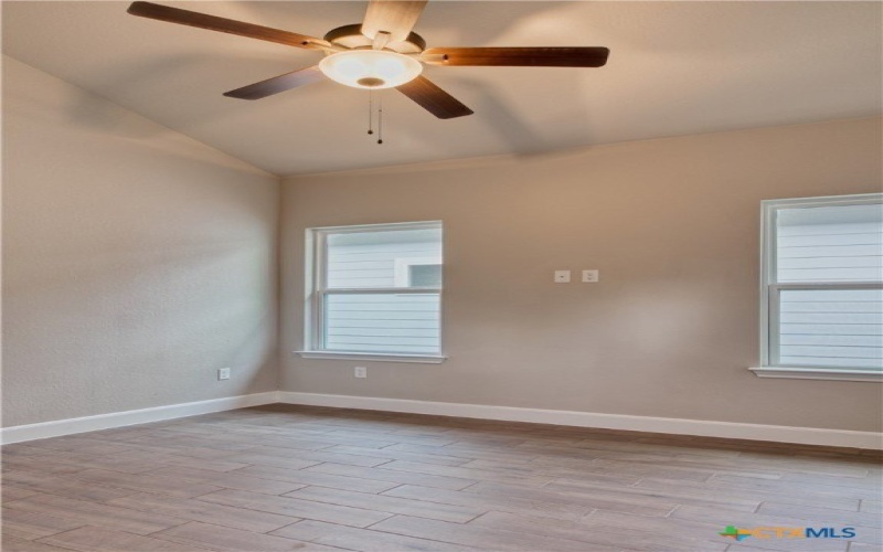 2202 Virginia Blvd #201, San Antonio, TX 78203, 3 Bedrooms Bedrooms, ,2 BathroomsBathrooms,Residential Lease,For Rent,2202 Virginia Blvd,584986