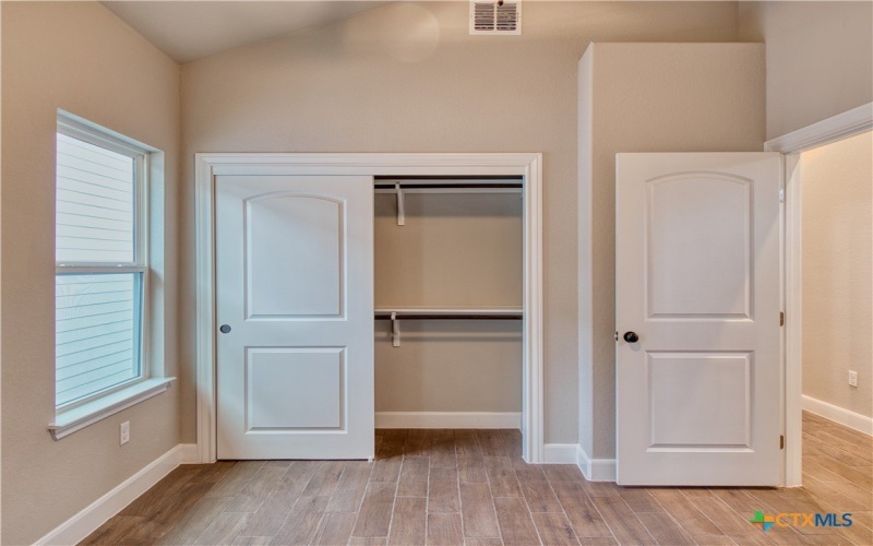 2202 Virginia Blvd #201, San Antonio, TX 78203, 3 Bedrooms Bedrooms, ,2 BathroomsBathrooms,Residential Lease,For Rent,2202 Virginia Blvd,584986
