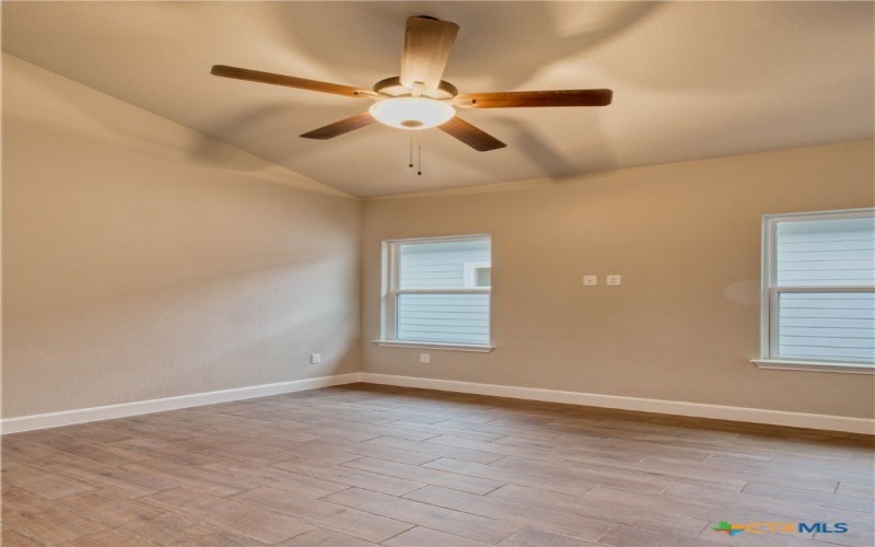 2202 Virginia Blvd #201, San Antonio, TX 78203, 3 Bedrooms Bedrooms, ,2 BathroomsBathrooms,Residential Lease,For Rent,2202 Virginia Blvd,584986
