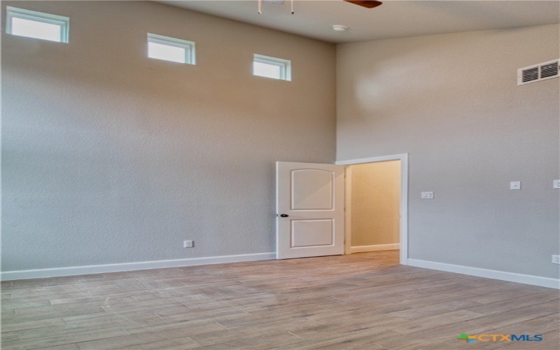 2202 Virginia Blvd #201, San Antonio, TX 78203, 3 Bedrooms Bedrooms, ,2 BathroomsBathrooms,Residential Lease,For Rent,2202 Virginia Blvd,584986
