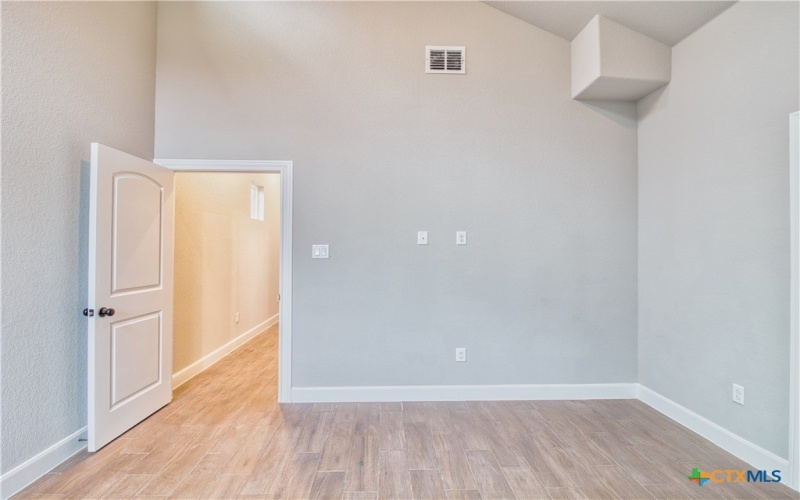2202 Virginia Blvd #201, San Antonio, TX 78203, 3 Bedrooms Bedrooms, ,2 BathroomsBathrooms,Residential Lease,For Rent,2202 Virginia Blvd,584986
