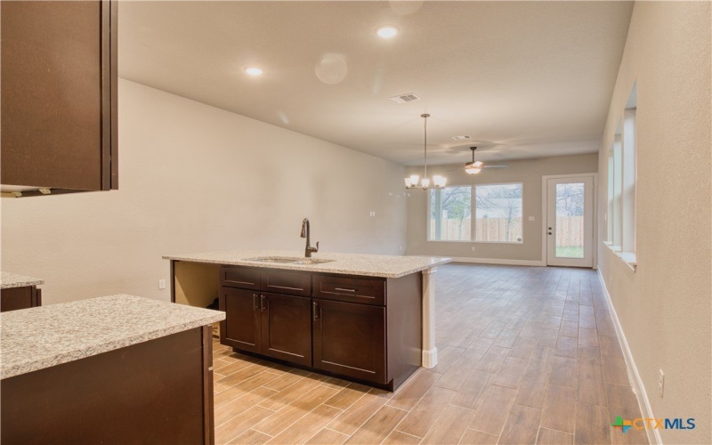 2202 Virginia Blvd #201, San Antonio, TX 78203, 3 Bedrooms Bedrooms, ,2 BathroomsBathrooms,Residential Lease,For Rent,2202 Virginia Blvd,584986