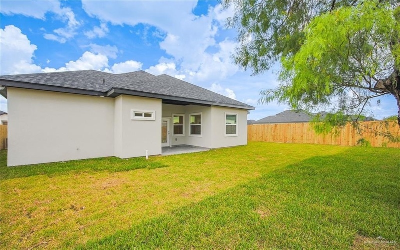 8047 N 48th Lane, McAllen, TX 78501, 3 Habitaciones Habitaciones , ,3 BañosBaños,Residential,En Venta,8047 N 48th Lane,474744
