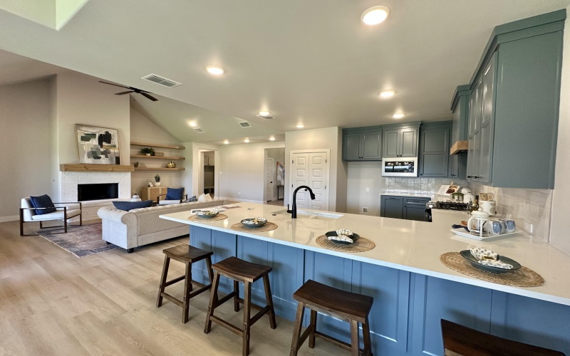 2917 135th Street, Lubbock, TX 79423, 4 Habitaciones Habitaciones , ,3 BañosBaños,Residential Lease,En Alquiler,2917 135th Street,202557011
