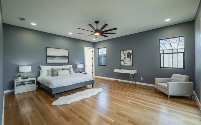 528 Bondstone Drive, Dallas, TX 75218, 5 Bedrooms Bedrooms, ,6 BathroomsBathrooms,Residential,For Sale,528 Bondstone Drive,20882276