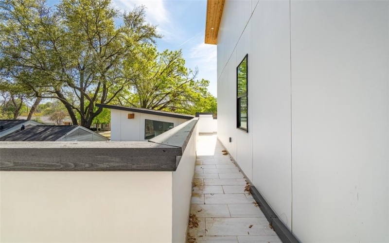 528 Bondstone Drive, Dallas, TX 75218, 5 Bedrooms Bedrooms, ,6 BathroomsBathrooms,Residential,For Sale,528 Bondstone Drive,20882276