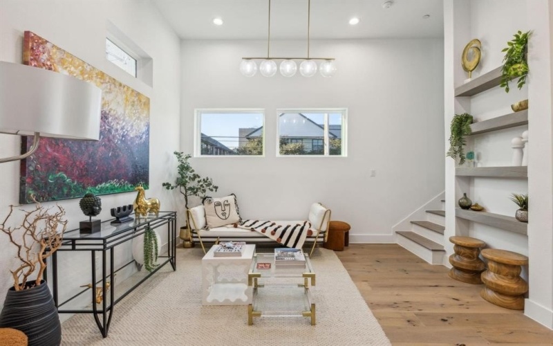 4208 Live Oak Street #201, Dallas, TX 75204, 2 Bedrooms Bedrooms, ,2 BathroomsBathrooms,Residential,For Sale,4208 Live Oak Street,20966211