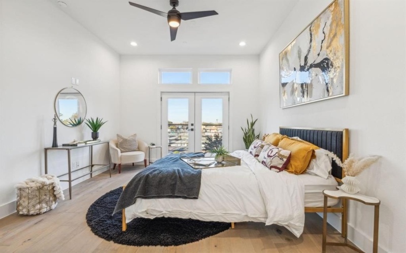 4208 Live Oak Street #201, Dallas, TX 75204, 2 Bedrooms Bedrooms, ,2 BathroomsBathrooms,Residential,For Sale,4208 Live Oak Street,20966211