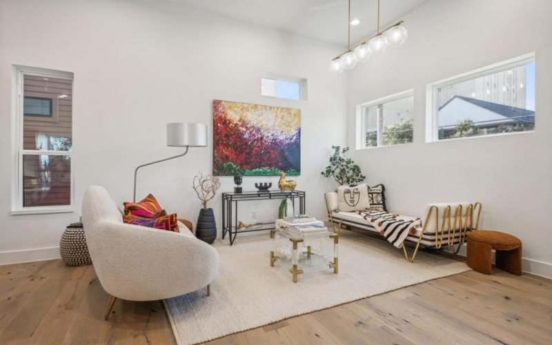4208 Live Oak Street #201, Dallas, TX 75204, 2 Bedrooms Bedrooms, ,2 BathroomsBathrooms,Residential,For Sale,4208 Live Oak Street,20966211