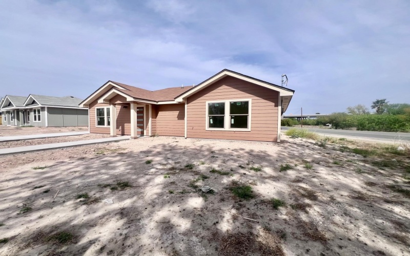 101 San Juan, Del Rio, TX 78840, 3 Bedrooms Bedrooms, ,2 BathroomsBathrooms,Residential,For Sale,101 San Juan,206835