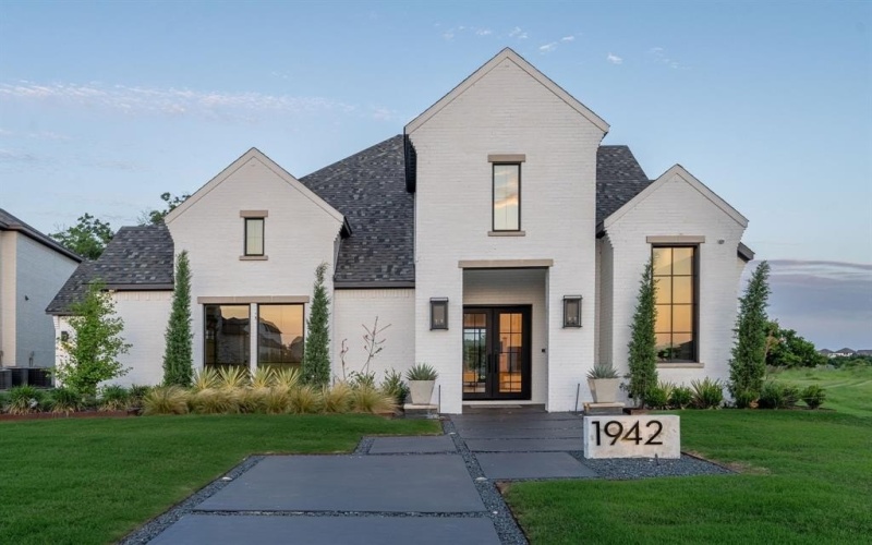 1942 Noe Boulevard, Heath, TX 75126, 4 Bedrooms Bedrooms, ,5 BathroomsBathrooms,Residential,For Sale,1942 Noe Boulevard,20970399
