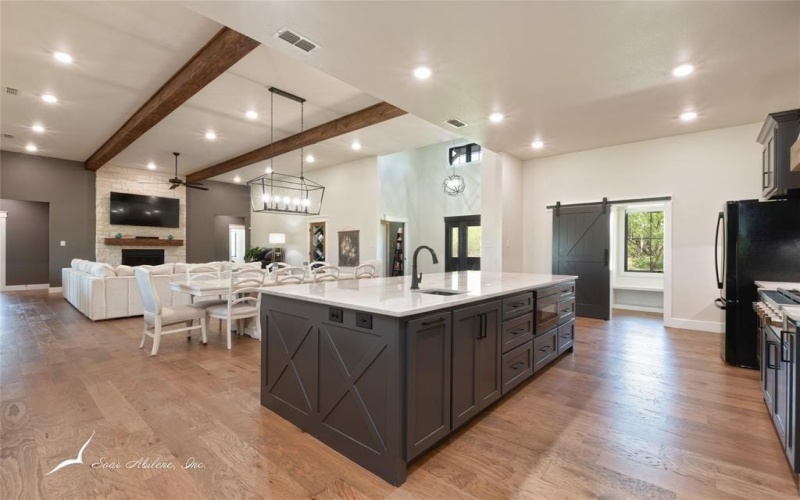 2910 Braune Road, Abilene, TX 79606, 4 Bedrooms Bedrooms, ,3 BathroomsBathrooms,Residential,For Sale,2910 Braune Road,20975737