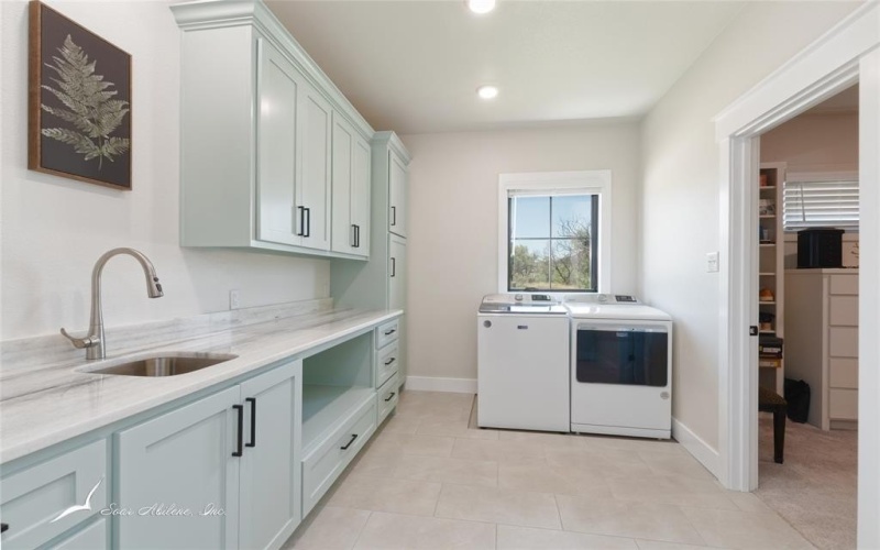 2910 Braune Road, Abilene, TX 79606, 4 Bedrooms Bedrooms, ,3 BathroomsBathrooms,Residential,For Sale,2910 Braune Road,20975737