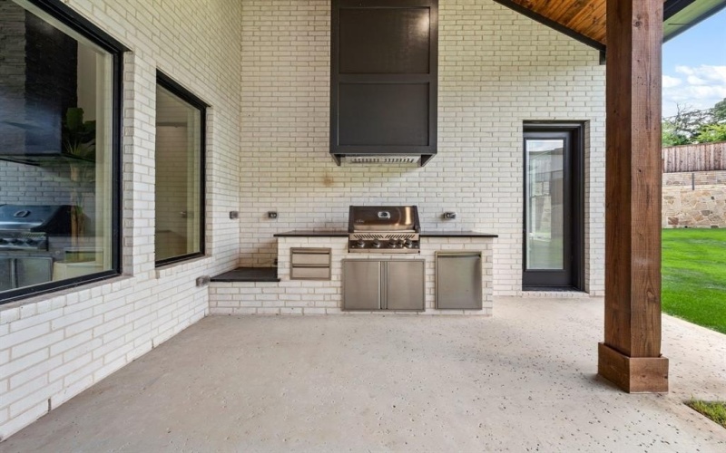 1732 Oakbrook Drive, Keller, TX 76262, 4 Bedrooms Bedrooms, ,5 BathroomsBathrooms,Residential,For Sale,1732 Oakbrook Drive,20976712