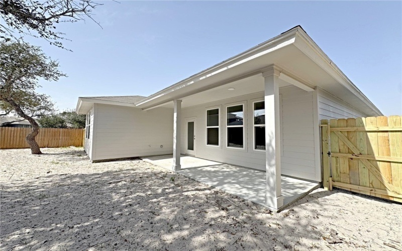 1943 Shellbank, Aransas Pass, TX 78336, 3 Habitaciones Habitaciones , ,2 BañosBaños,Residential,En Venta,1943 Shellbank,453225