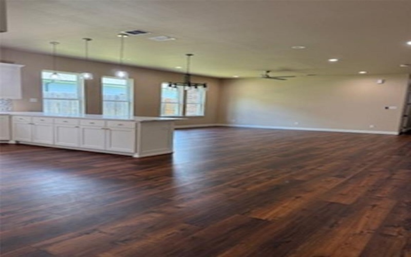 318 S Watson Street #B, Alvarado, TX 76009, 3 Habitaciones Habitaciones , ,2 BañosBaños,Residential Lease,En Alquiler,318 S Watson Street,20983357