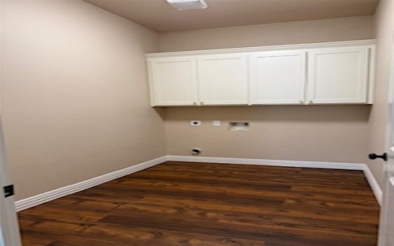 318 S Watson Street #B, Alvarado, TX 76009, 3 Habitaciones Habitaciones , ,2 BañosBaños,Residential Lease,En Alquiler,318 S Watson Street,20983357