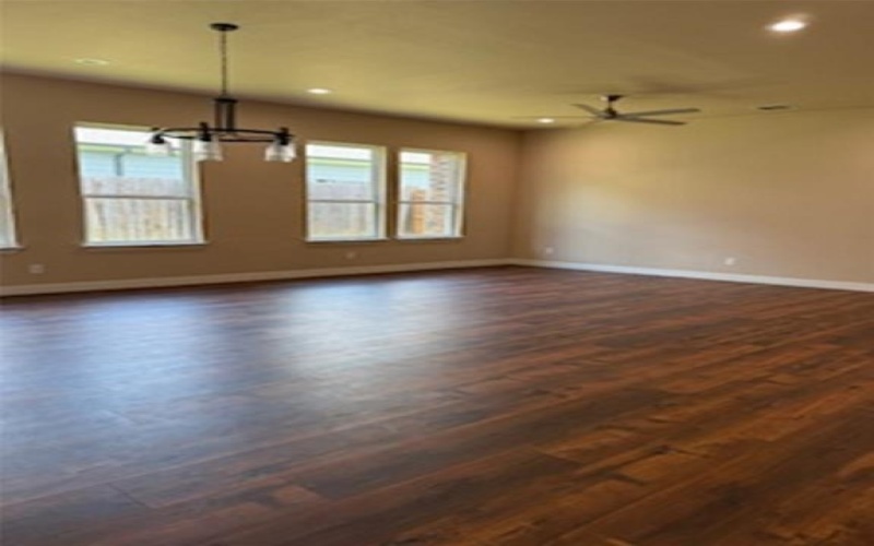 318 S Watson Street #B, Alvarado, TX 76009, 3 Habitaciones Habitaciones , ,2 BañosBaños,Residential Lease,En Alquiler,318 S Watson Street,20983357