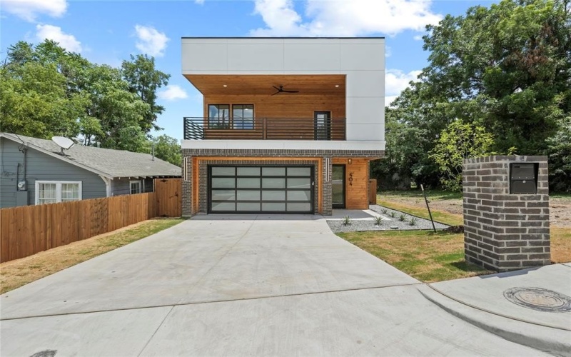 404 Cleaves Street, Dallas, TX 75203, 4 Bedrooms Bedrooms, ,3 BathroomsBathrooms,Residential,For Sale,404 Cleaves Street,20983419