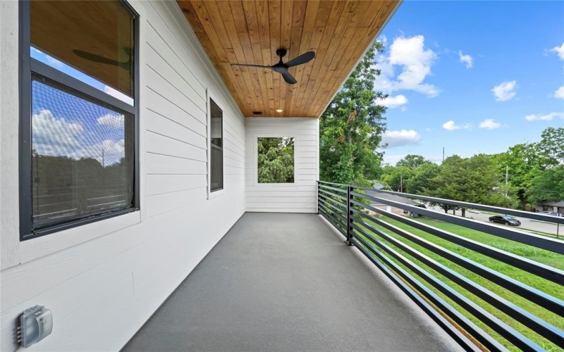 404 Cleaves Street, Dallas, TX 75203, 4 Bedrooms Bedrooms, ,3 BathroomsBathrooms,Residential,For Sale,404 Cleaves Street,20983419