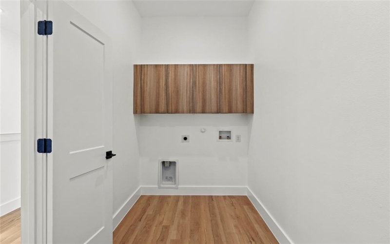 404 Cleaves Street, Dallas, TX 75203, 4 Bedrooms Bedrooms, ,3 BathroomsBathrooms,Residential,For Sale,404 Cleaves Street,20983419