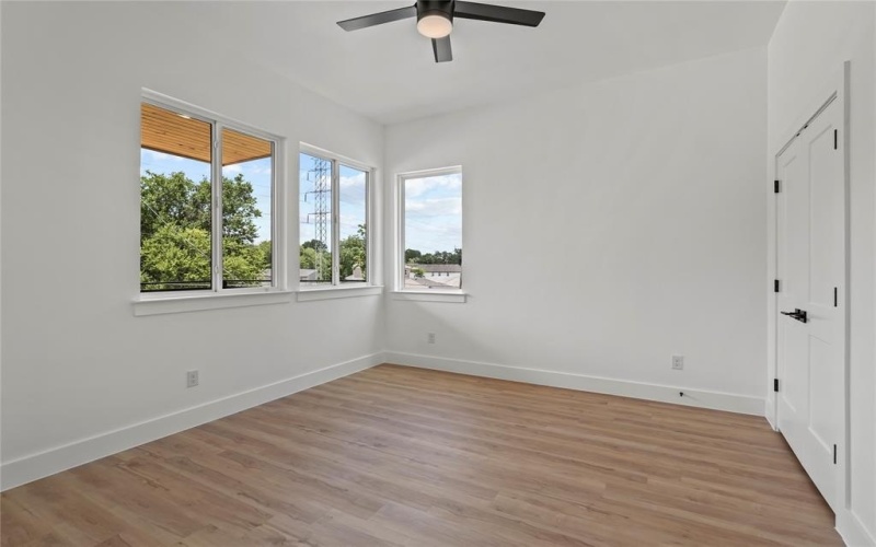 404 Cleaves Street, Dallas, TX 75203, 4 Bedrooms Bedrooms, ,3 BathroomsBathrooms,Residential,For Sale,404 Cleaves Street,20983419
