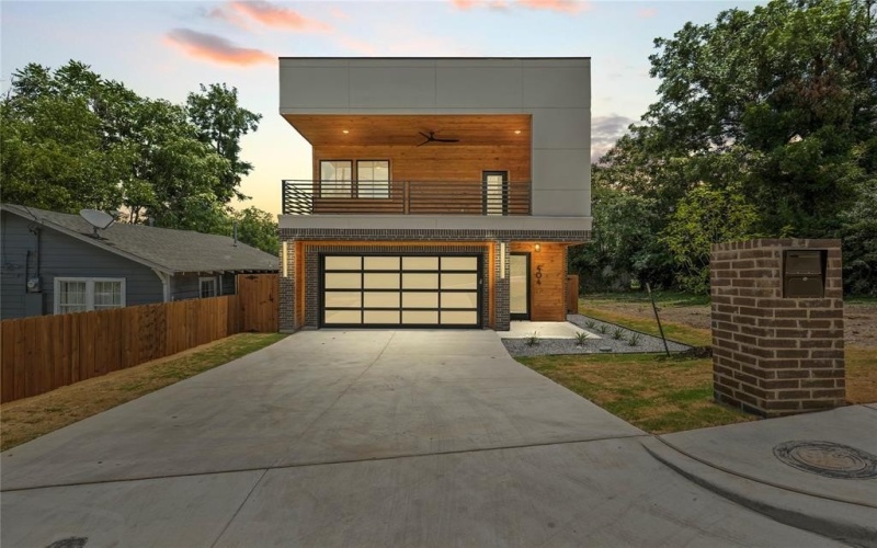 404 Cleaves Street, Dallas, TX 75203, 4 Bedrooms Bedrooms, ,3 BathroomsBathrooms,Residential,For Sale,404 Cleaves Street,20983419